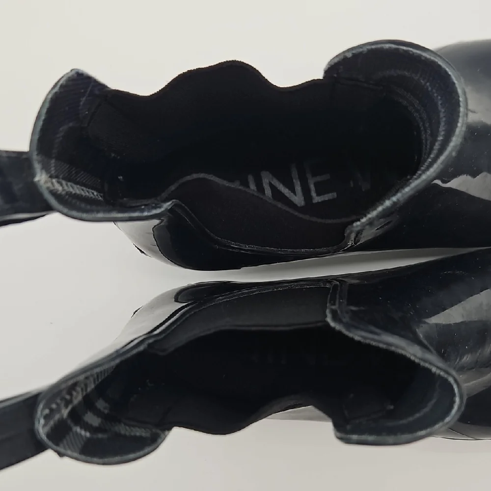 Nine West Glossy Navy Blue Slip On Rubber Boots